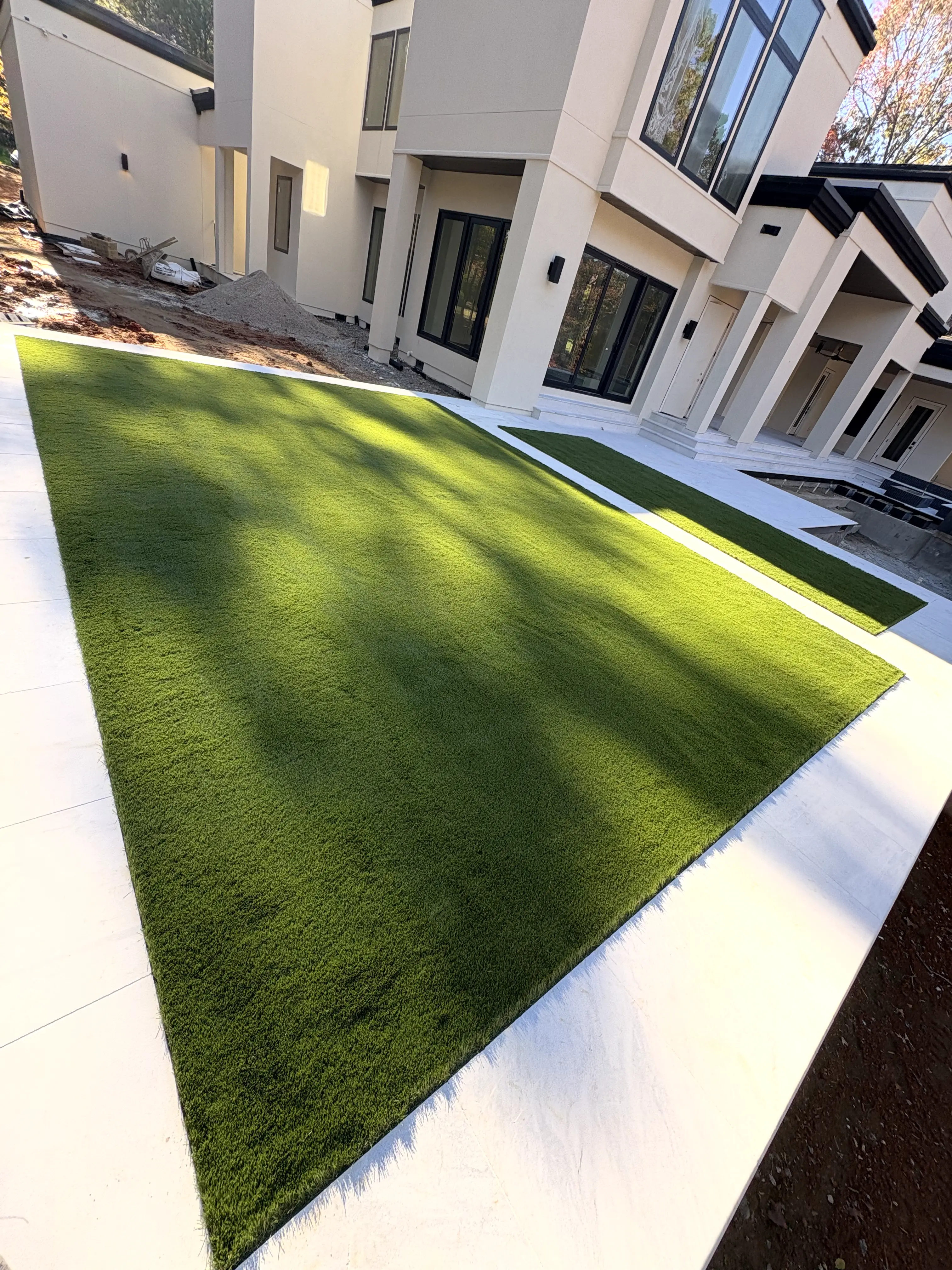 Working With a Turf Subcontractor: What Charlotte Builders and General Contractors Should Require